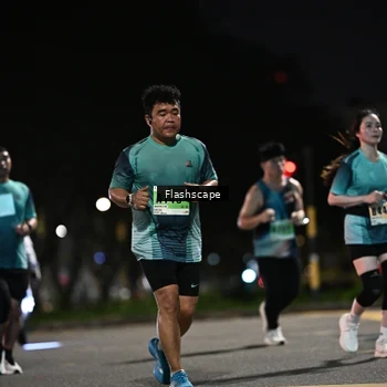 Runner Photo 8902397