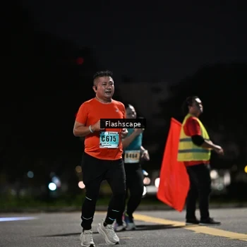 Runner Photo 8902405