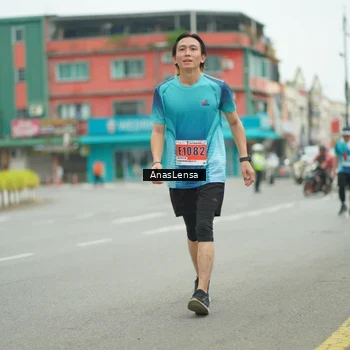 Runner Photo 8902446