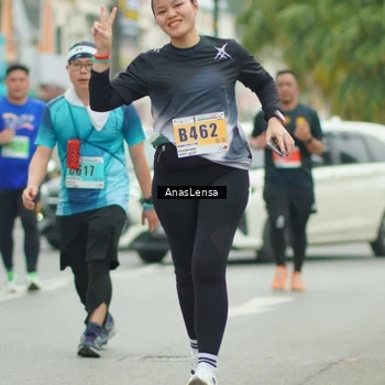 Runner Photo 8902457