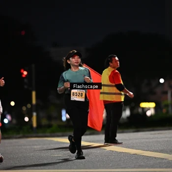 Runner Photo 8902499