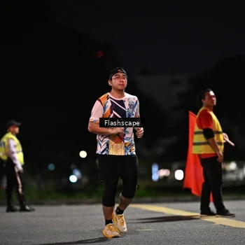 Runner Photo 8902590