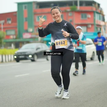 Runner Photo 8902635