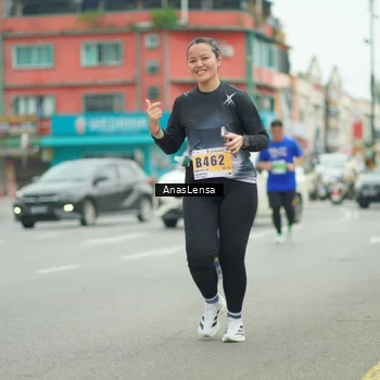 Runner Photo 8902639