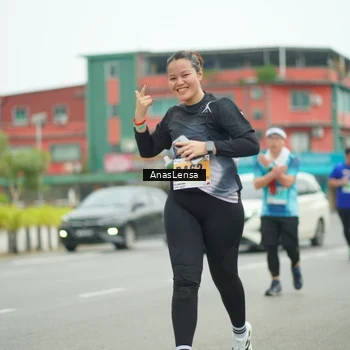 Runner Photo 8902640