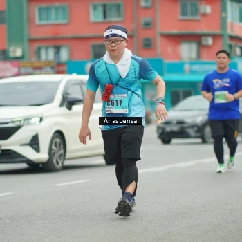 Runner Photo 8902708