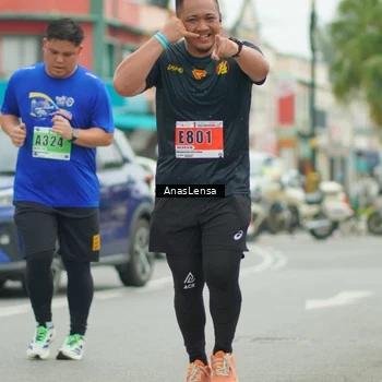 Runner Photo 8902763