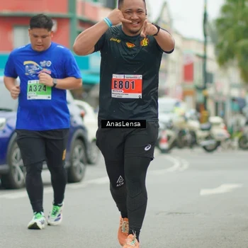 Runner Photo 8902764