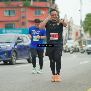 Runner Photo 8902768
