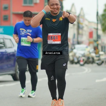 Runner Photo 8902770
