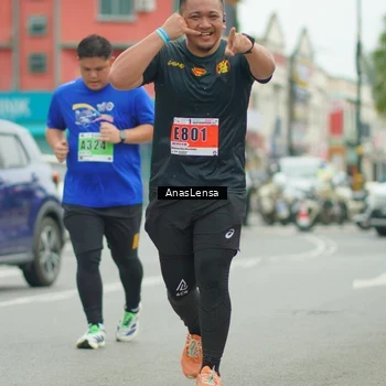 Runner Photo 8902811