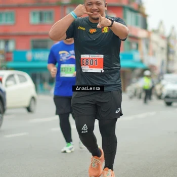 Runner Photo 8902819