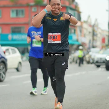 Runner Photo 8902827