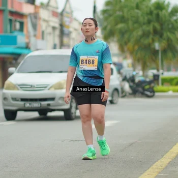 Runner Photo 8902890