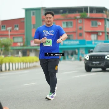 Runner Photo 8902891