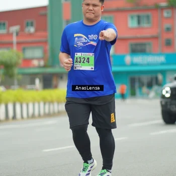 Runner Photo 8902901