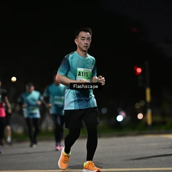 Runner Photo 8902952