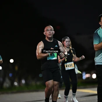 Runner Photo 8902955