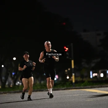 Runner Photo 8903004