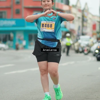 Runner Photo 8903068