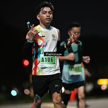 Runner Photo 8903085