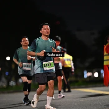 Runner Photo 8903210