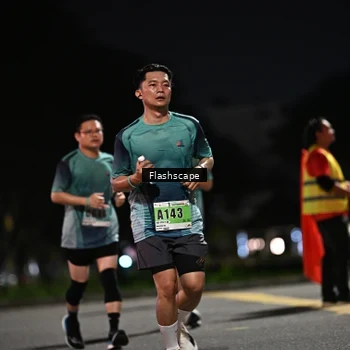 Runner Photo 8903229