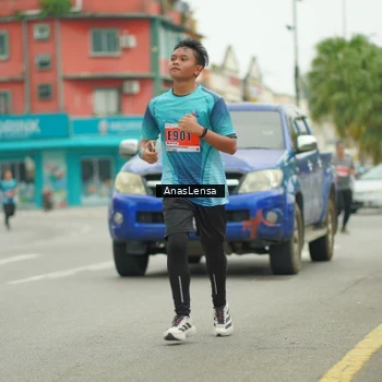 Runner Photo 8903236