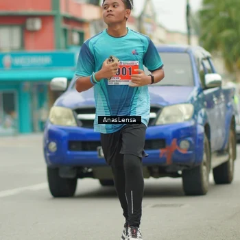 Runner Photo 8903244