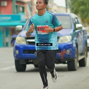 Runner Photo 8903253