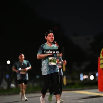 Runner Photo 8903281