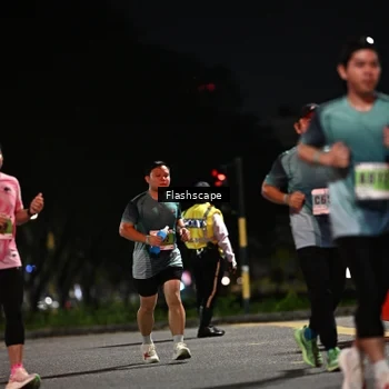 Runner Photo 8903296