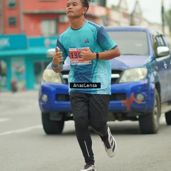 Runner Photo 8903323