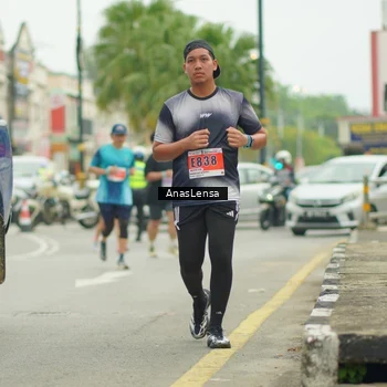Runner Photo 8903327