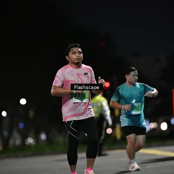 Runner Photo 8903330