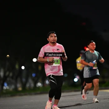 Runner Photo 8903335