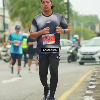Runner Photo 8903337