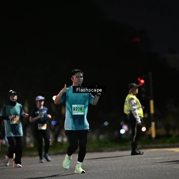 Runner Photo 8903338