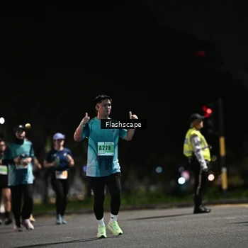 Runner Photo 8903353
