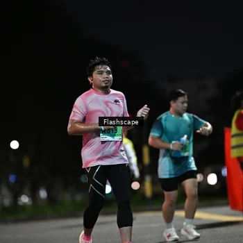 Runner Photo 8903384