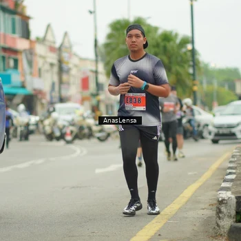 Runner Photo 8903396