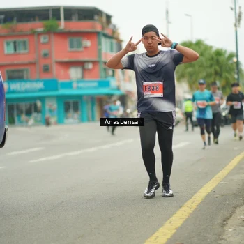 Runner Photo 8903528