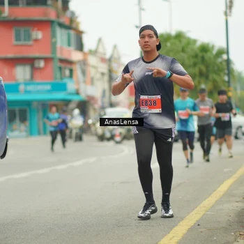Runner Photo 8903537
