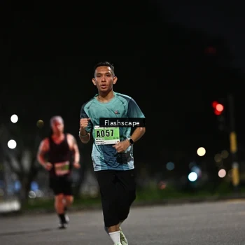 Runner Photo 8903565