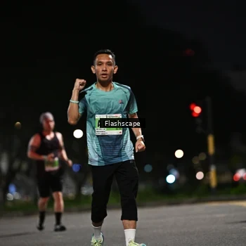 Runner Photo 8903573