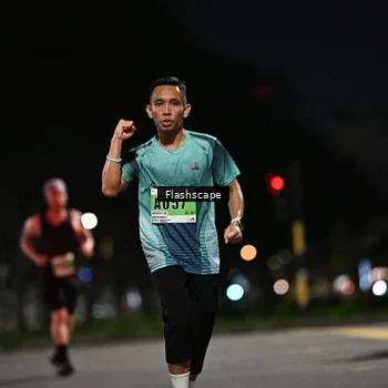 Runner Photo 8903590