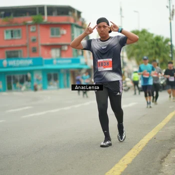 Runner Photo 8903626