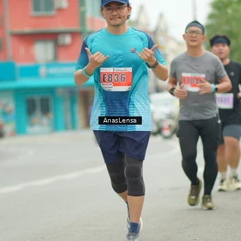 Runner Photo 8903675