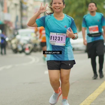 Runner Photo 8903840