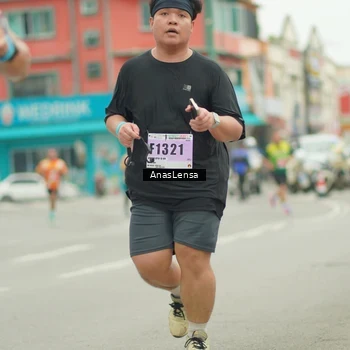 Runner Photo 8903842